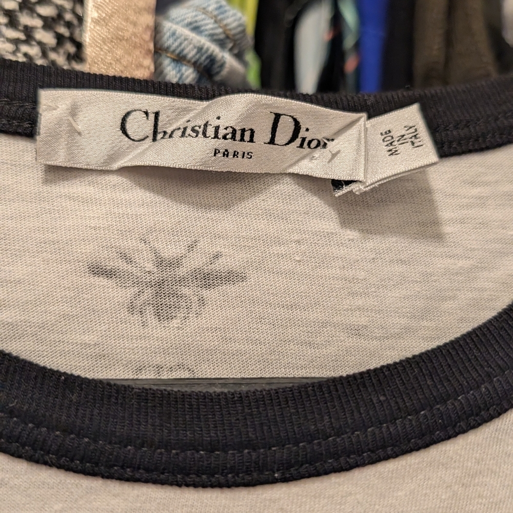 Christian Dior Paris signature on the front and black trim Size Medium - Picture 3 of 4